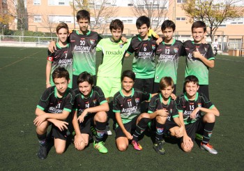 Fotos del partido Infantil E 9 – 0 Santa Eugenia 1976 B