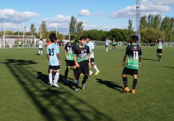 Crónica y fotos del partido La Academia 2m12 1 – 7 Juvenil D