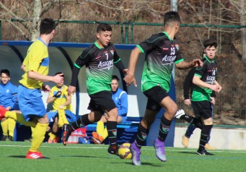 Fotos del partido Juvenil B 6-1 ADU Carrascal A